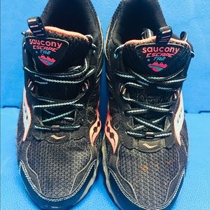 saucony grid escape tr2